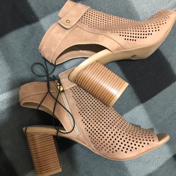 Ana new approach boots. Size 8M - Picture 4 of 5